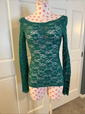 Women's Emerald Green Lace Long-Sleeve Scoop Neck Top
